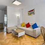 Apartment Proche